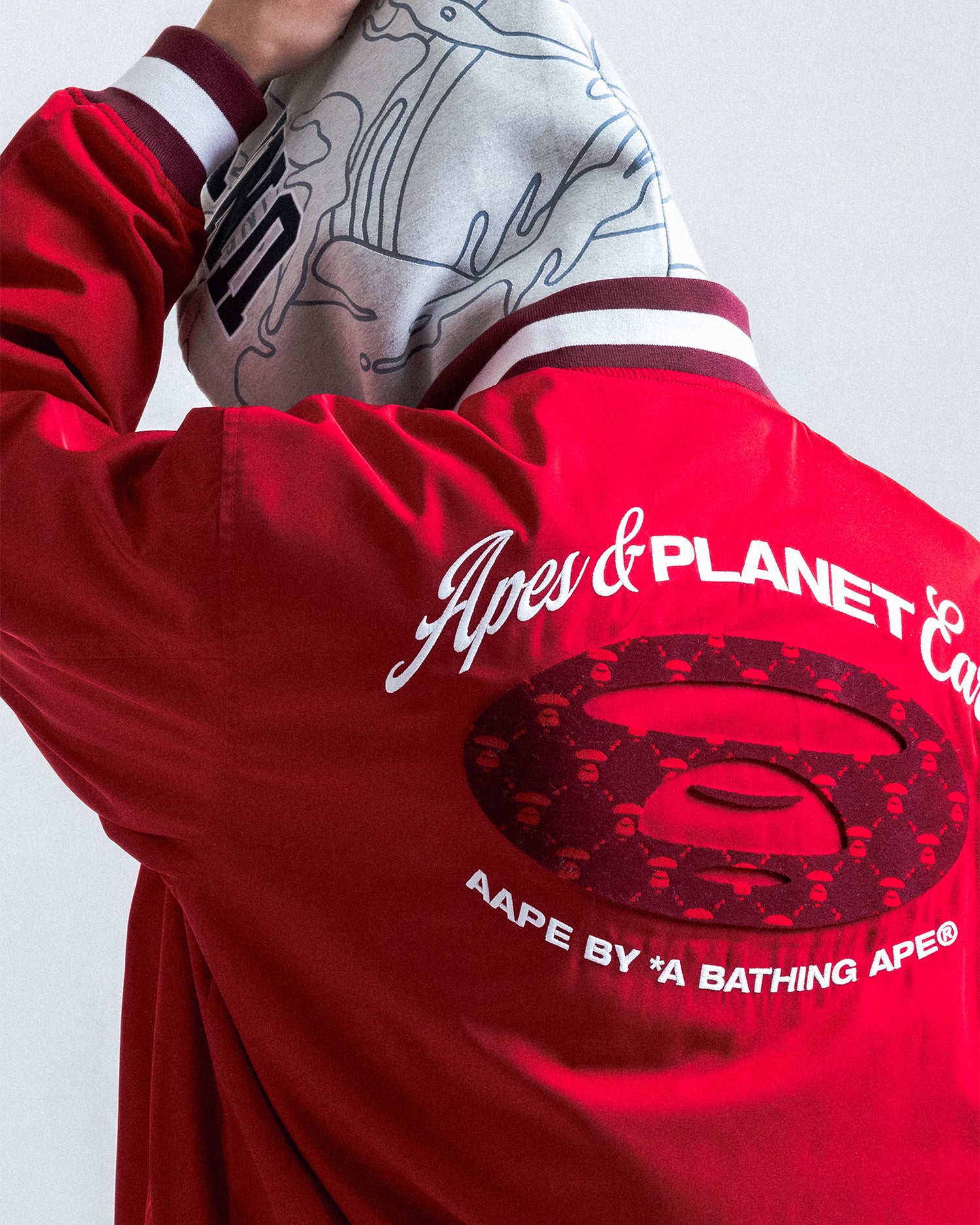 AAPESPORTS 로고 바시티 재킷