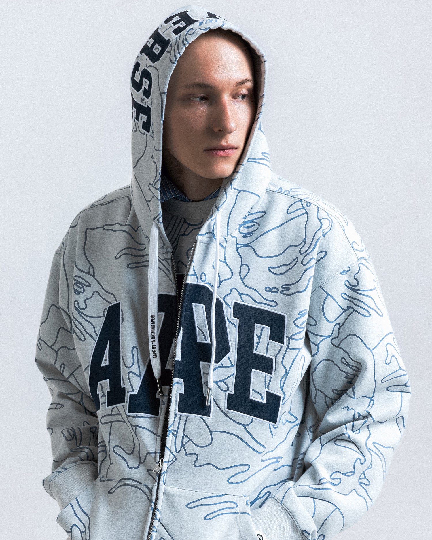 AAPEUNVS camo zip-up hoodie