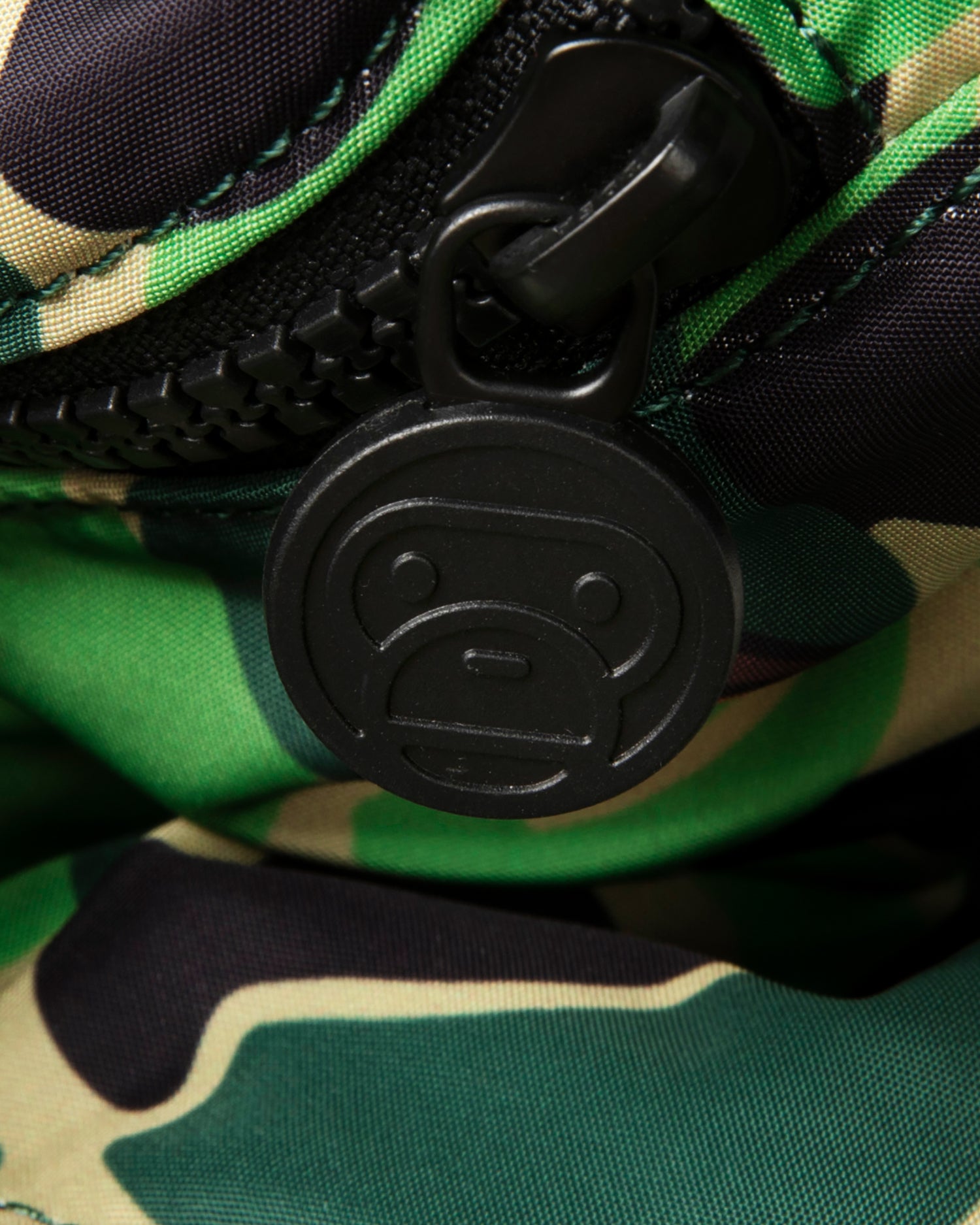 BABY MILO® STORE Camo oversize cross bag | Aape official website
