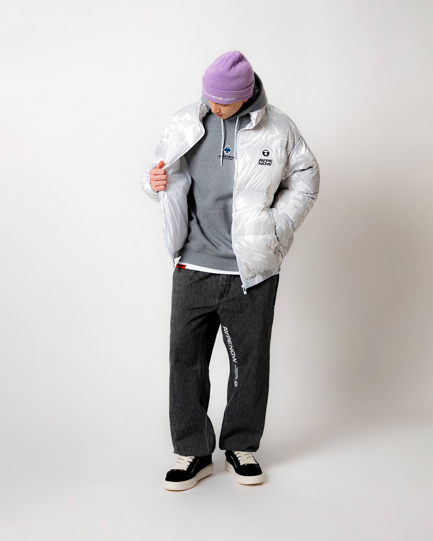 早い者勝ち！ APE スノボジャケット 迷彩 カモフラ グレー ホワイト M AAPE AAPENOW moonface camo down jacket | Aape official website