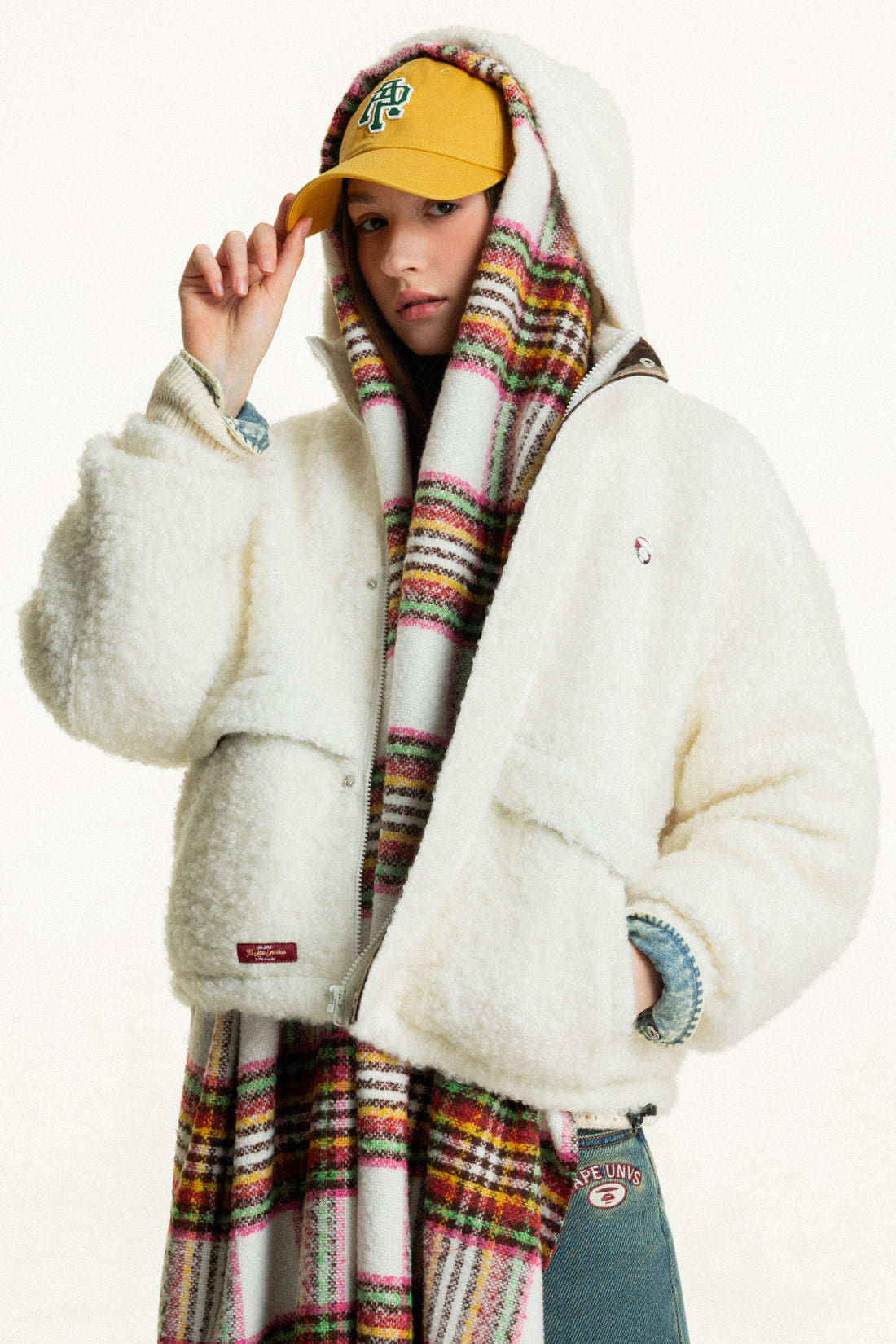 AAPEUNVS moonface fleece jacket