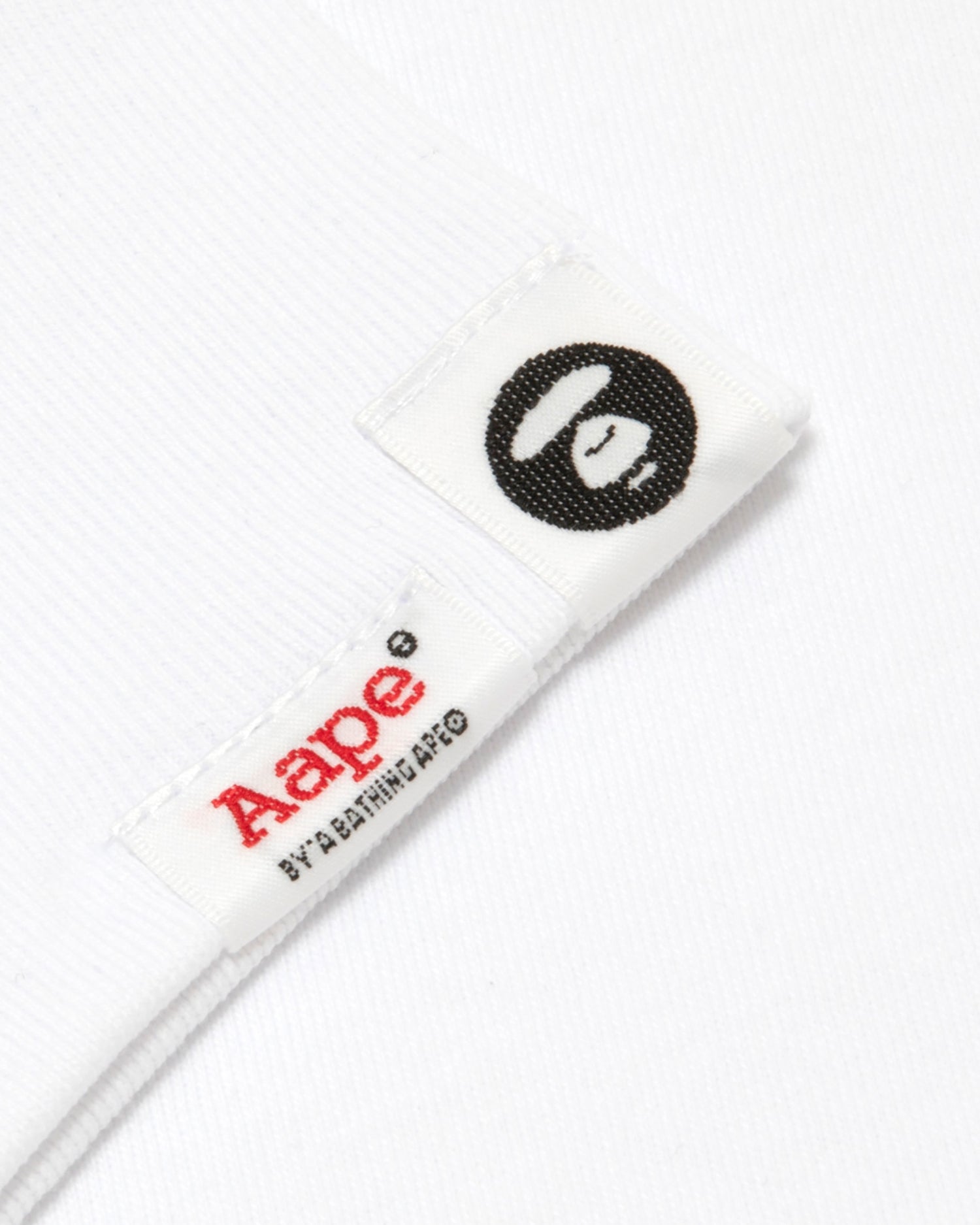 AAPLTM10026XRWHK-pdp-5.jpg
