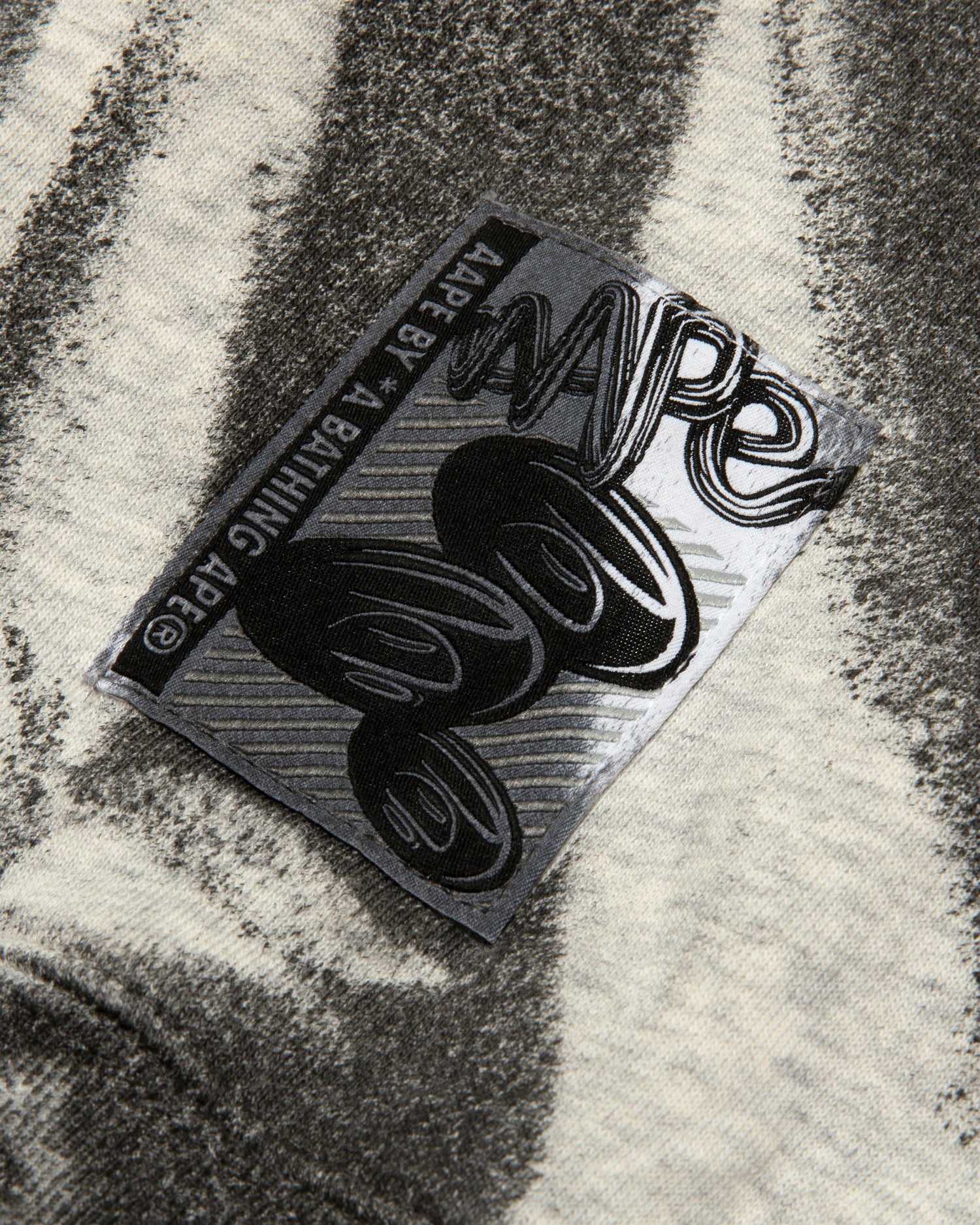 あ*様 アベイシングエイプ パーカー AAPE Logo graphic hoodie | Aape official website – AAPE.COM