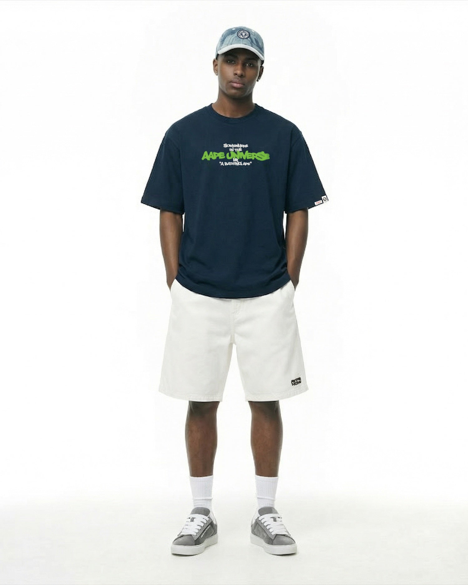 AAPEUNVS グラフィック半袖Tシャツ